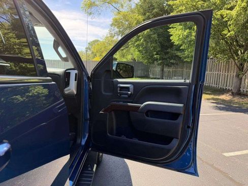 Used 2019 GMC Sierra 1500 SLE w/ SLE Value Package AWD/4WD image 26