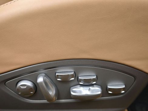 Used 2016 Porsche 911 Turbo S image 13