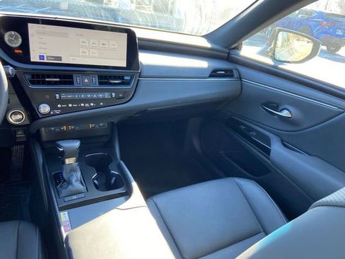 Certified 2023 Lexus ES 350 w/ Premium Package image 16