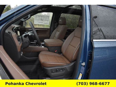 New 2026 Chevrolet Suburban High Country image 24