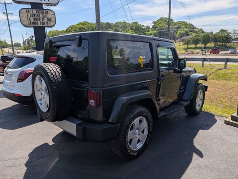 Used 2011 Jeep Wrangler Sahara image 4
