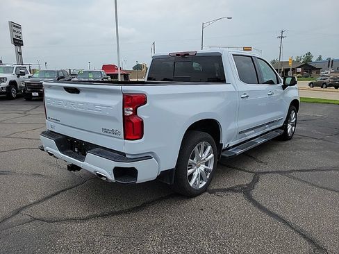 Used 2026 Chevrolet Silverado 1500 High Country w/ High Country Premium Package AWD/4WD image 5