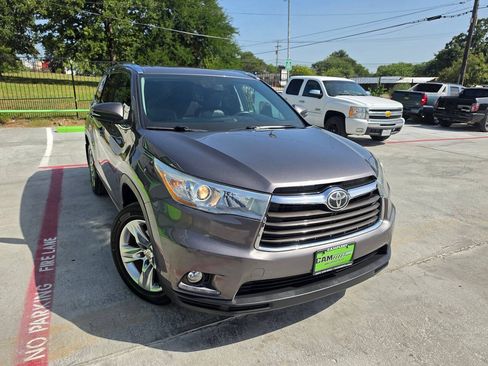 Used 2014 Toyota Highlander Limited Platinum AWD/4WD image 74