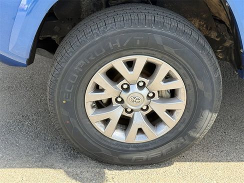 Used 2018 Toyota Tacoma SR5 image 19