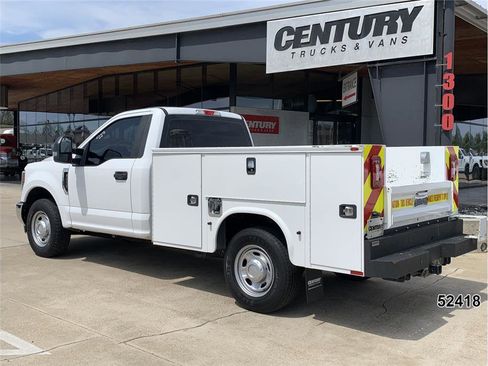 Used 2018 Ford F250 XL w/ Power Equipment Group RWD image 6