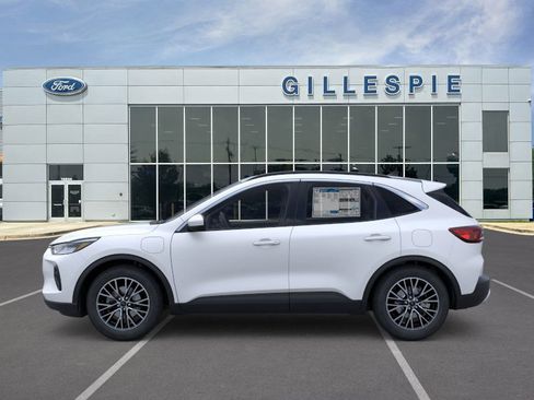 New 2026 Ford Escape SE w/ Class II Trailer Tow Package image 3