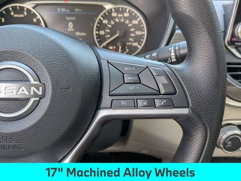 Used 2025 Nissan Altima 2.5 SV FWD image 21