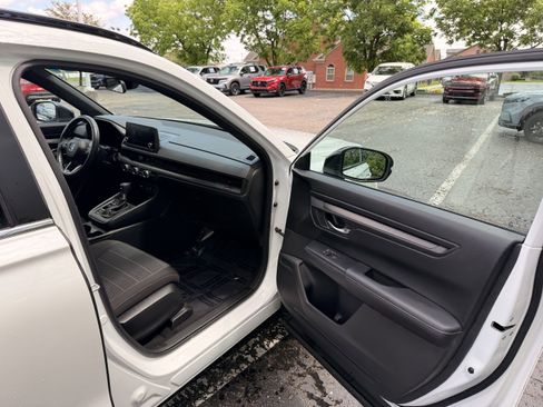 Used 2023 Honda CR-V Sport image 15