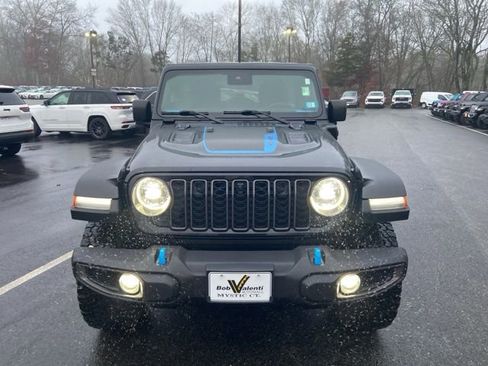 Used 2024 Jeep Wrangler Unlimited Rubicon 4xe w/ Technology Group image 9