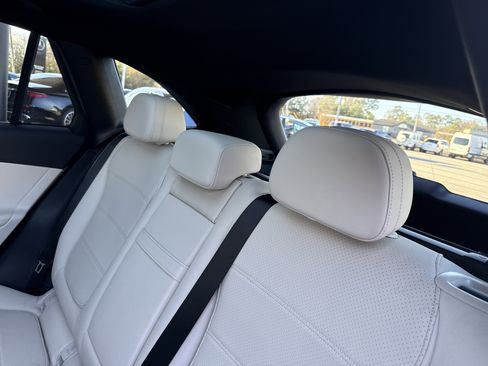 Certified 2025 Mercedes-Benz GLC 300 image 21