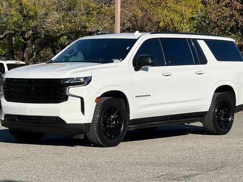 Used 2022 Chevrolet Suburban Premier image 8