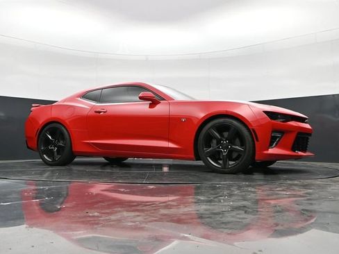 Used 2018 Chevrolet Camaro SS w/ Redline Edition RWD image 37