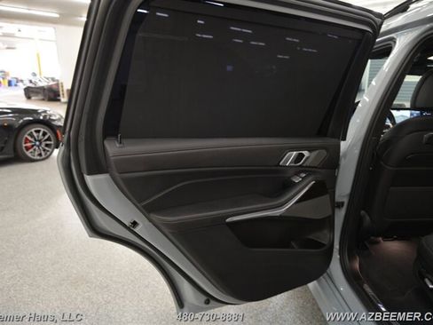 Used 2024 BMW X7 xDrive40i w/ M Sport Package image 40