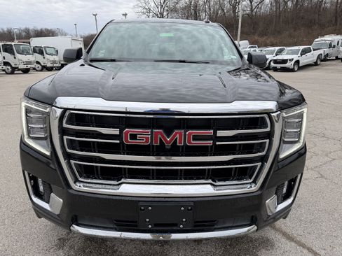 Used 2021 GMC Yukon SLT w/ SLT Luxury Plus Package image 2