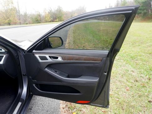 Used 2015 Hyundai Genesis 5.0 image 27