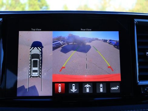 New 2026 Chrysler Pacifica Select image 17