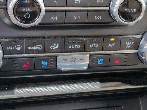 Certified 2023 Ford F150 Lariat w/ Equipment Group 502A High image 27