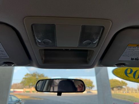 Used 2009 Nissan Versa SL image 20