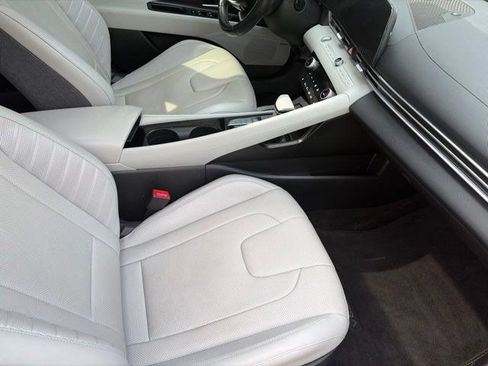 Used 2023 Hyundai Elantra Limited w/ Cargo Package FWD image 39