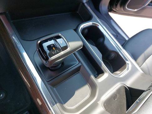 Used 2024 Chevrolet Silverado 1500 RST w/ Convenience Package II AWD/4WD image 27