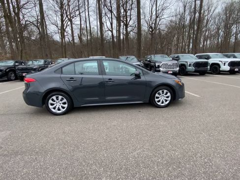 Used 2023 Toyota Corolla LE image 9