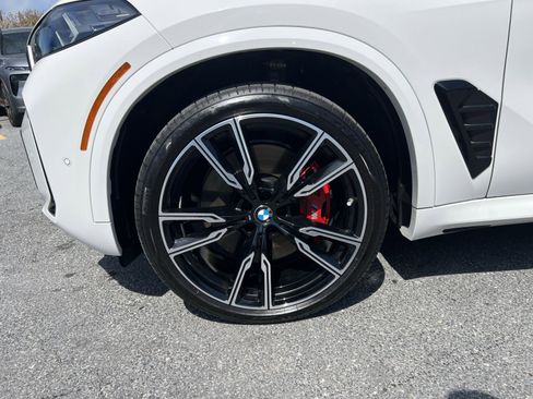 Used 2025 BMW X5 M60i w/ Climate Comfort Package image 20