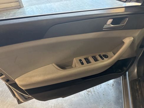 Used 2015 Hyundai Sonata SE image 15
