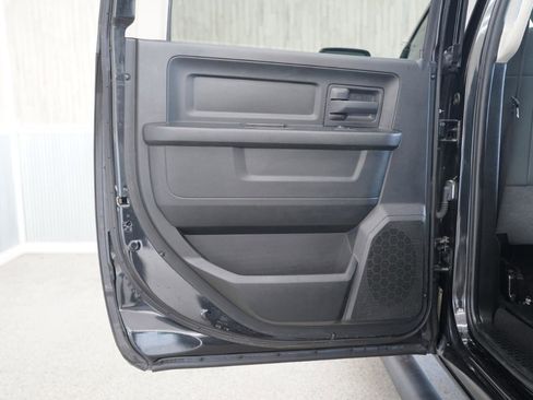 Used 2018 RAM 1500 Express w/ Black Ram 1500 Express Group RWD image 33