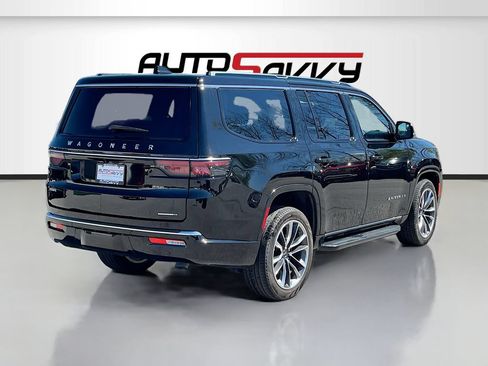 Used 2024 Jeep Wagoneer Series II w/ Premium Group I AWD/4WD image 7