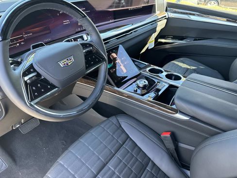 New 2025 Cadillac Escalade Sport Platinum w/ LPO, Floor Liner Package image 24