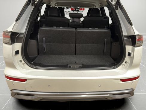 Used 2025 Mitsubishi Outlander AWD image 15