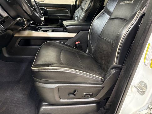 Used 2020 RAM 3500 Laramie image 18