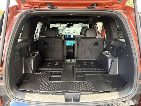Used 2025 Hyundai Santa Fe Calligraphy AWD/4WD image 31