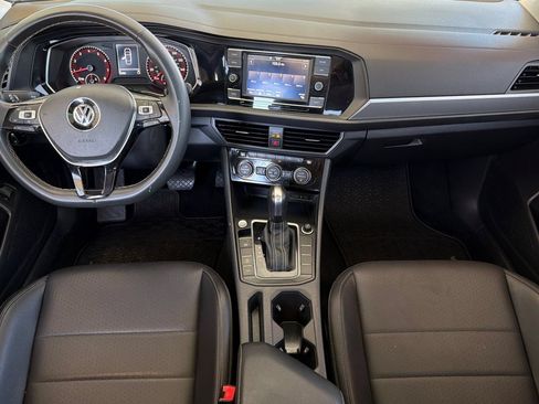Used 2021 Volkswagen Jetta SE FWD image 14