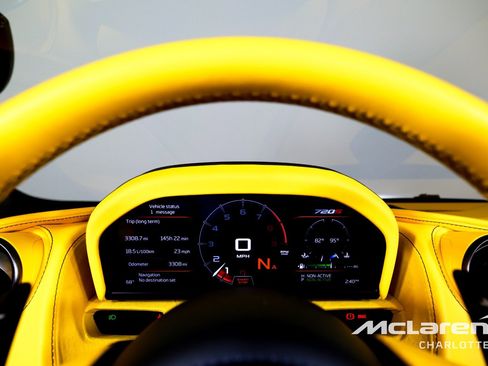 Used 2022 McLaren 720S Spider RWD image 15