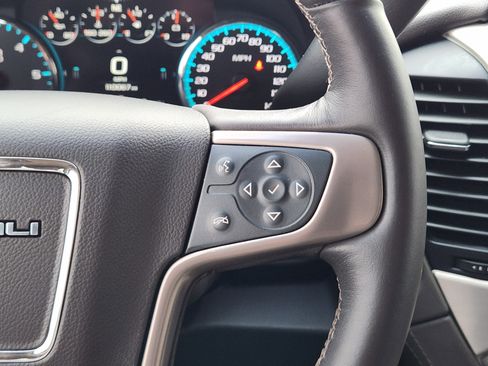Used 2018 GMC Yukon Denali w/ Open Road Package image 32