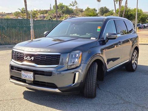 Used 2022 Kia Telluride EX w/ EX Premium Package FWD image 13