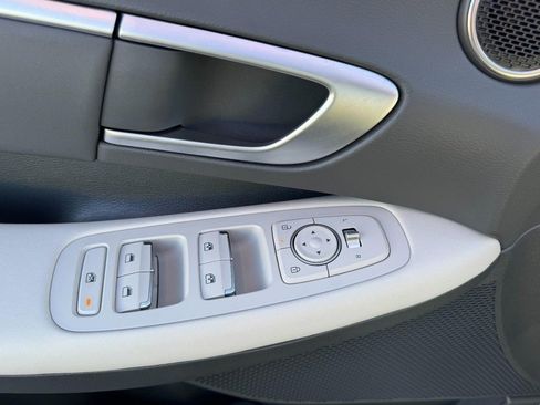 Certified 2024 Hyundai Sonata SEL w/ Convenience Package image 16