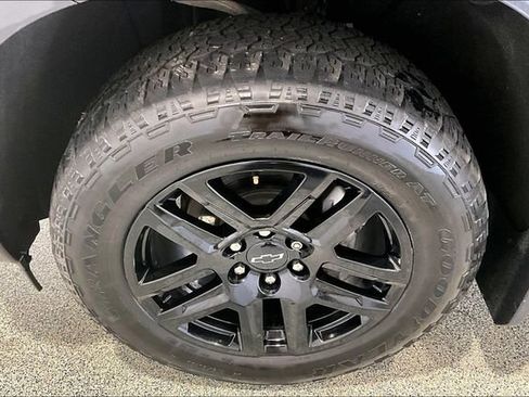 Used 2022 Chevrolet Silverado 1500 RST AWD/4WD image 36