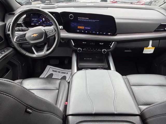 Used 2025 Chevrolet Suburban LT w/ Comfort Package AWD/4WD image 33