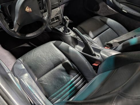 Used 2001 Porsche 911 Carrera image 3