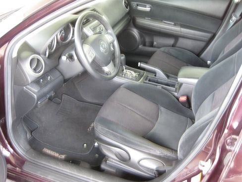 Used 2010 MAZDA MAZDA6 i Sport FWD image 11