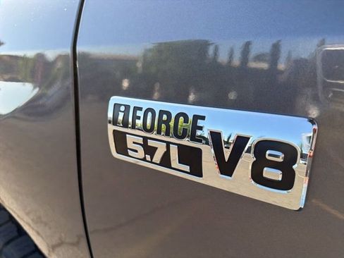 Used 2020 Toyota Tundra SR5 w/ SR5 Upgrade Package AWD/4WD image 24