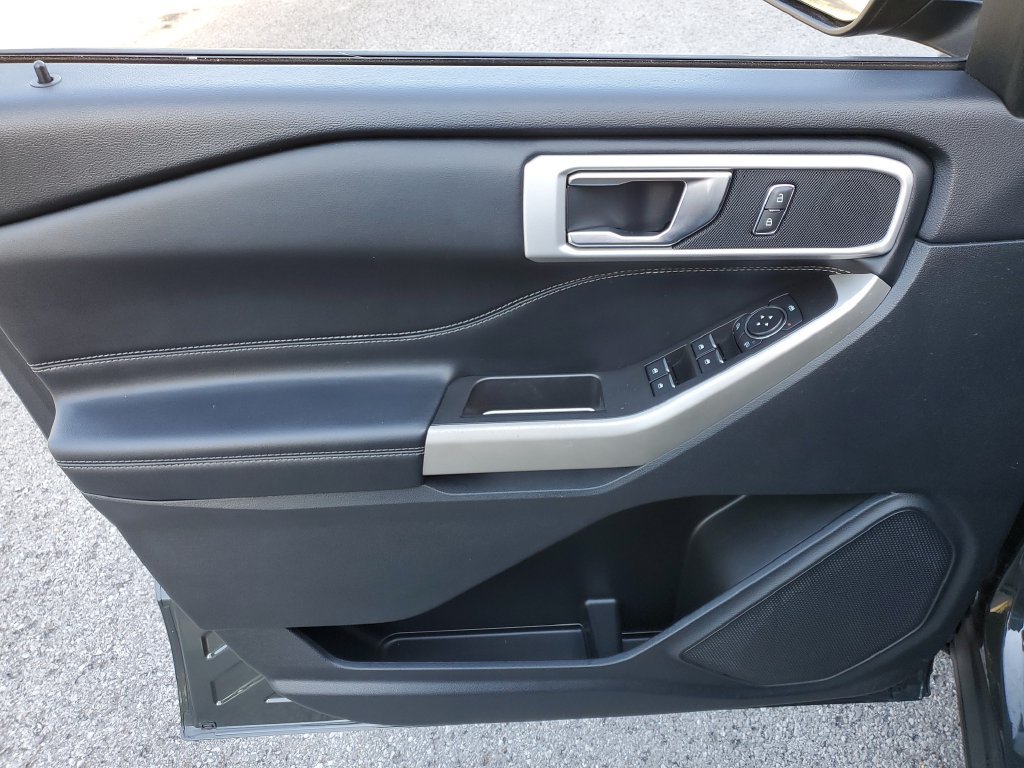 Used 2022 Ford Explorer XLT RWD image 18