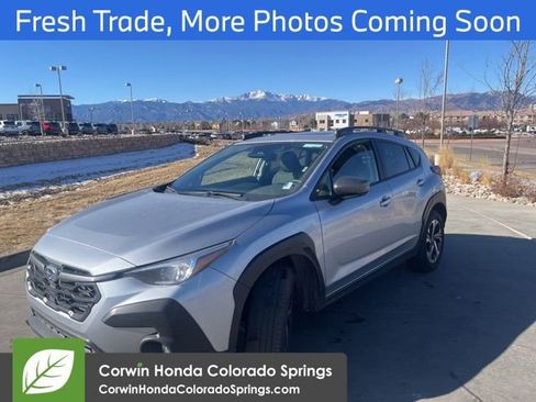 Used 2024 Subaru Crosstrek 2.0i Premium image 3
