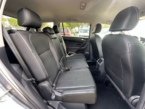 Used 2023 Volkswagen Tiguan SE FWD image 30