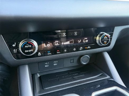 New 2026 Mitsubishi Outlander SEL image 21