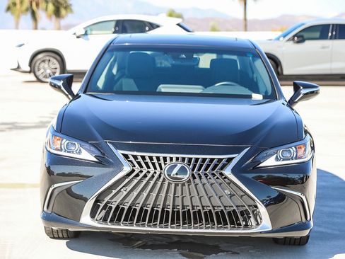 Used 2024 Lexus ES 350 w/ Premium Package FWD image 2