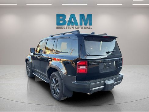 Used 2025 Toyota Land Cruiser image 5