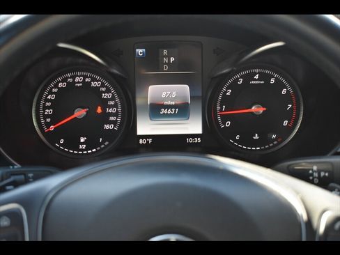 Used 2018 Mercedes-Benz GLC 300 4MATIC image 12